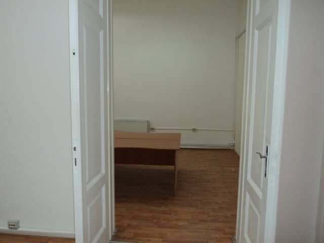 Timisoara, Tribunal, apartament 5 camere renovat, 181 mp, 388.000 euro.