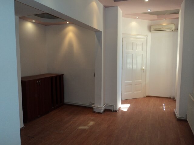 Timisoara, Tribunal, apartament 5 camere renovat, 181 mp, 388.000 euro.