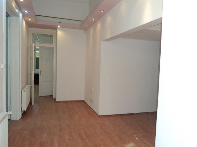 Timisoara, Tribunal, apartament 5 camere renovat, 181 mp, 388.000 euro.