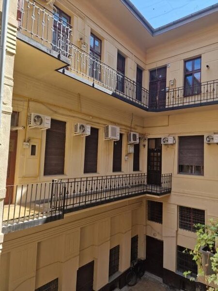 Timisoara, Tribunal, apartament 5 camere renovat, 181 mp, 388.000 euro.